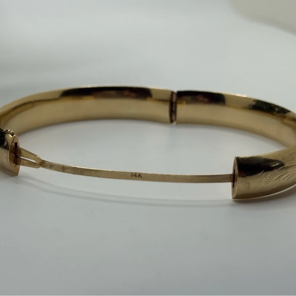 Vintage 14K Yellow Gold Engraved Bangle Bracelet - Picture 6 of 11